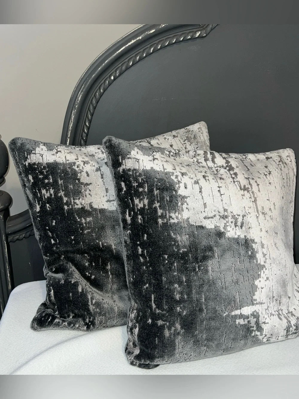 NWOT West Elm MCM 2 Pillow Covers Velvet Silver/ Gray 18x18